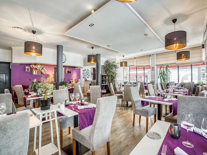 Hotel-restaurant-La-Coupe-dOr-Lisieux-ambiance