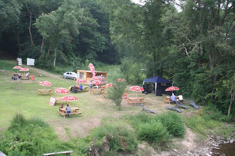 terasse--Auberge-du-pont-de-Brie