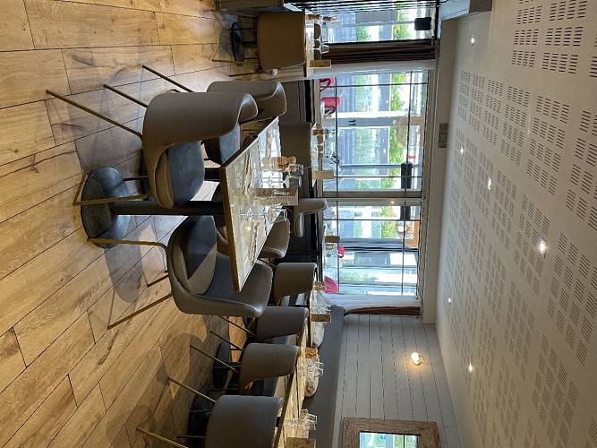 Première salle de restaurant