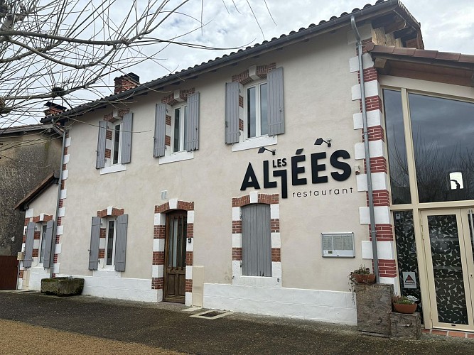 2024 - STJUS - Restaurant Les Allées - Extérieur - ©OT Landes d'Armagnac - LT (1)