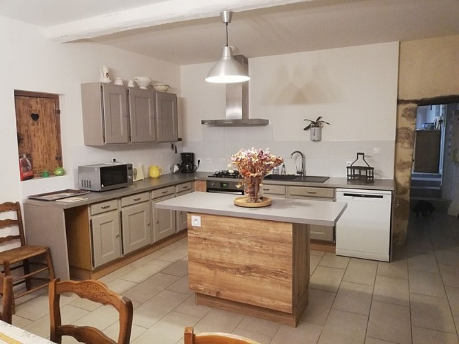 Gîte à la Ferme de la Chèvrerie des Sources 47 - cuisine