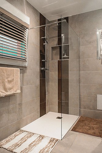 Meublé de MME DOLIS - La parenthèse