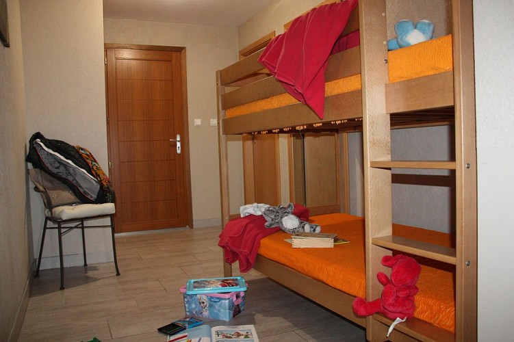 Meublé Côté Cépages - Suzanne BUTTERLIN