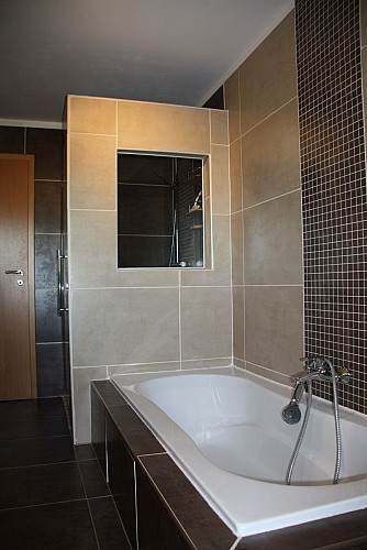 Meublé Côté Cépages - Suzanne BUTTERLIN