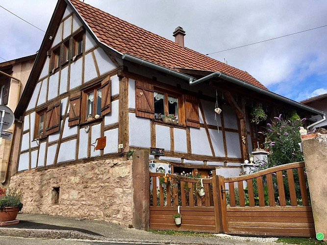 Vue extérieure de la maison du colibri-gîte à Ergersheim