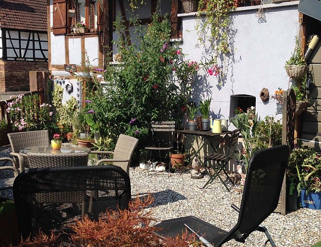 Jardin aménagé du colibri-gîte à Ergersheim