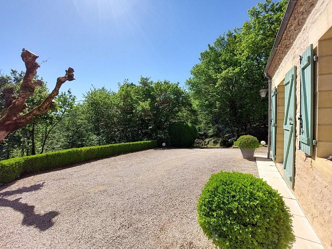 Villa la Vitracoise avec piscine proche de Sarlat