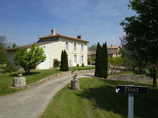 GITE DE TILOT-2