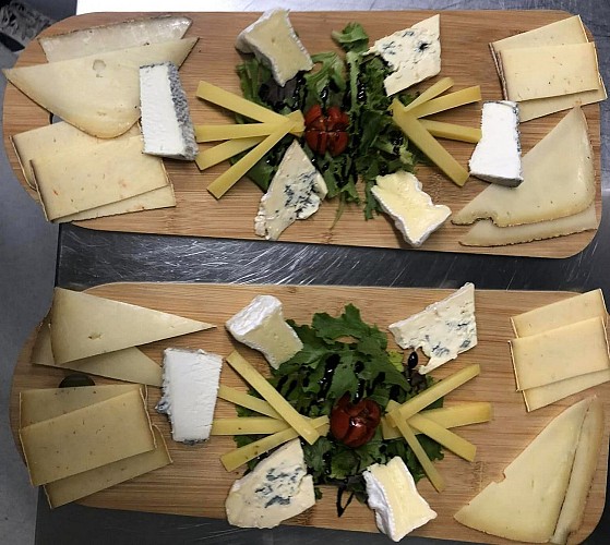 Lo tira cap fromages