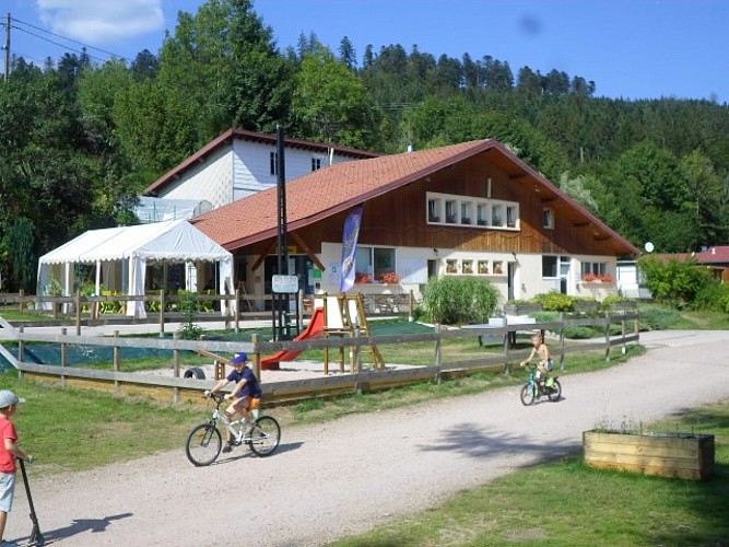 Camping A L'Eau vive
