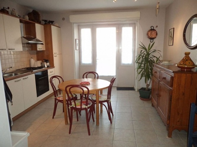 PORTET SUR GARONNE: MAISON DE VILLE POUR 3 PERSONNES, PROCHE DE TOULOUSE