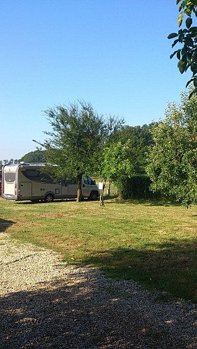 Accueil camping-car - Auberge du Grand Ronjon