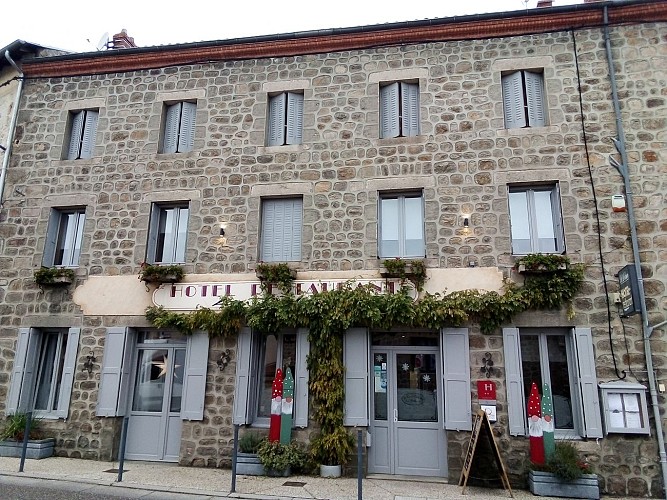 Restaurant Le Dolmen –  Traditionelle Küche (und Hotel)