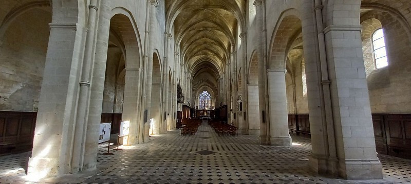Nef de l'église Saint-Martin de Laon