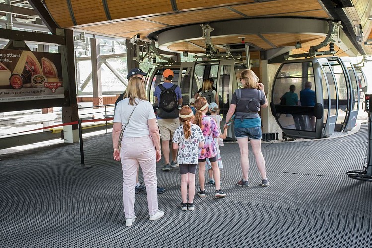 Ardent Gondola Lift