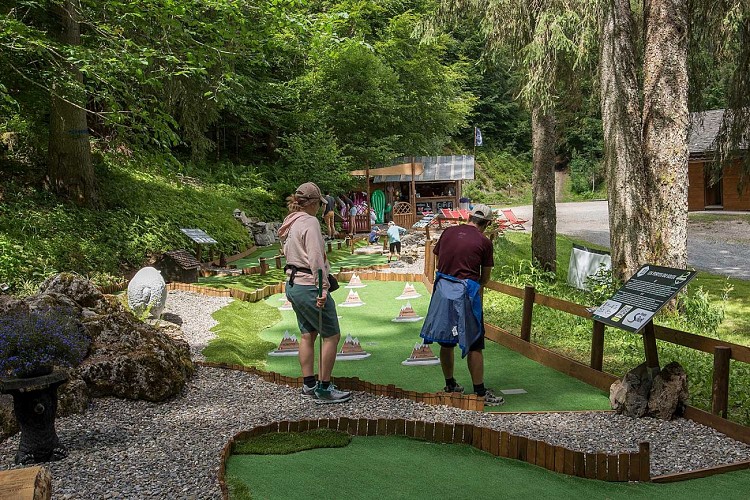 Montriond Lake Mini-Golf