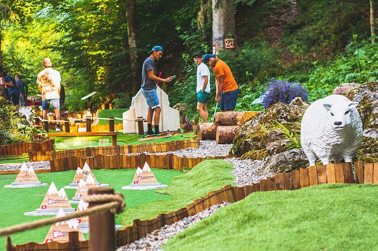 Montriond Lake Mini-Golf