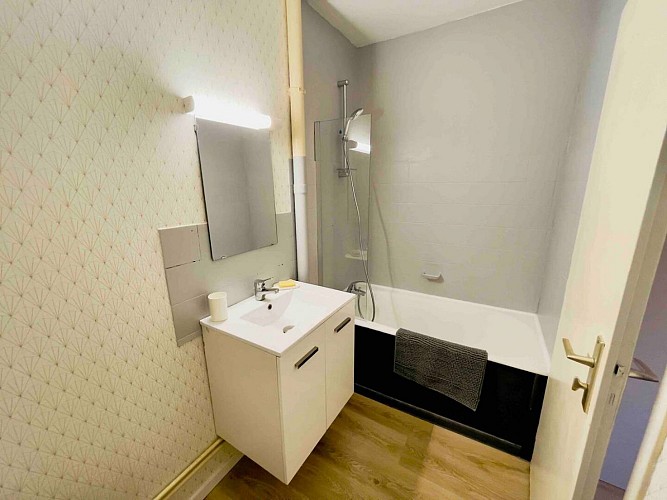 ad860bf8-8654-434e-8bf4-d10df30ac764