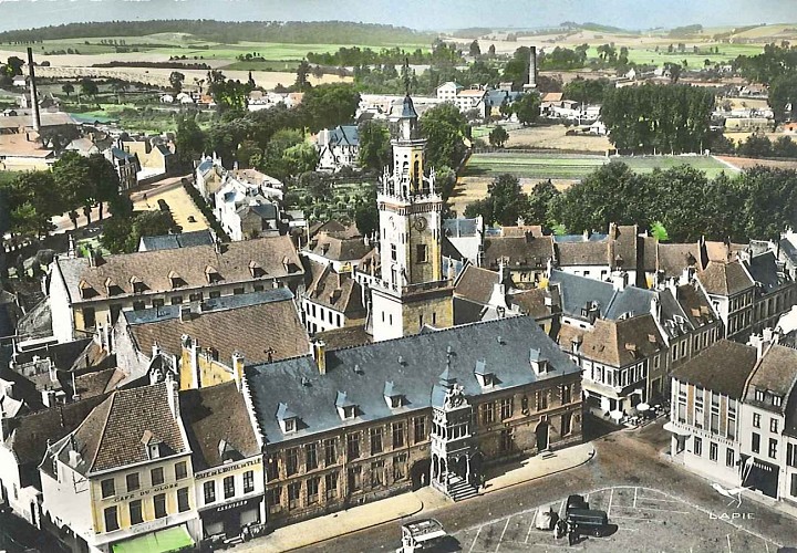 Visitez la ville d'Hesdin avec une tablette