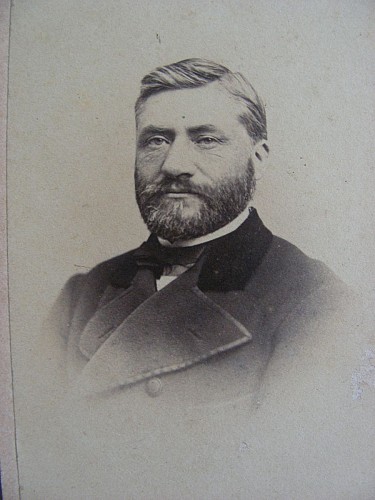 Visitez la ville d'Hesdin avec une tablette