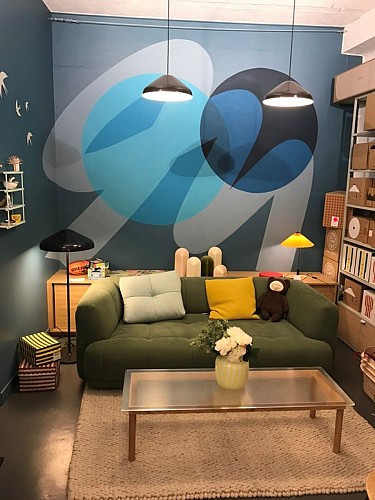 MOMENTUM DESIGN STORE