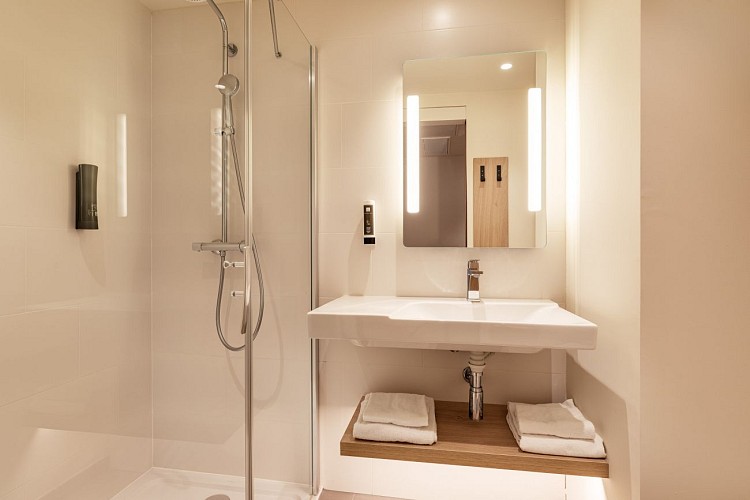 B&amp;B LILLENIUM EURASANTE - Salle de bains