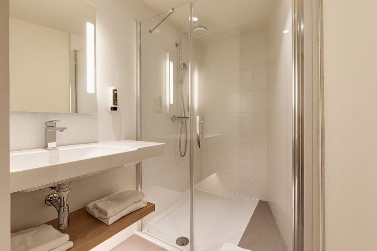 B&amp;B LILLENIUM EURASANTE - Salle de bains