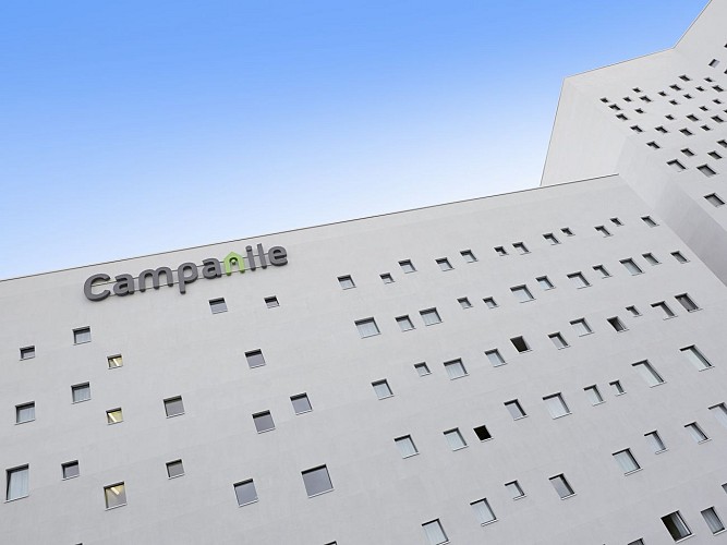 CAMPANILE LILLE EURALILLE - Façade