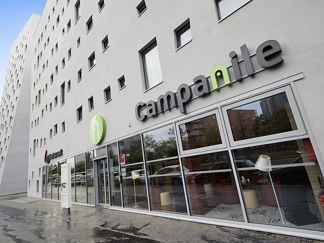 CAMPANILE LILLE EURALILLE - Façade