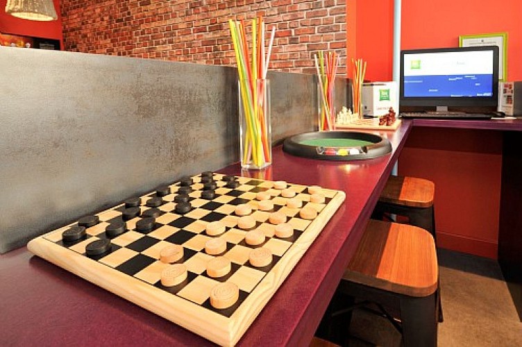 IBIS STYLES LILLE CENTRE GRAND PLACE - Business Corner