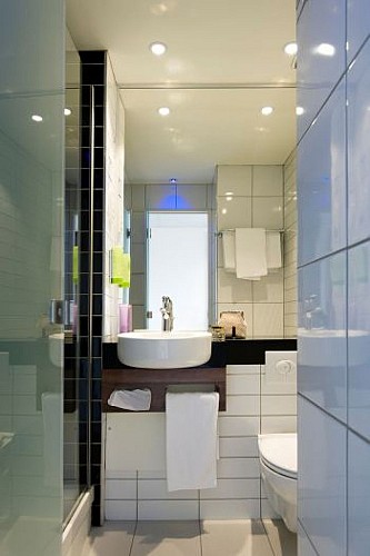 HOLIDAY INN EXPRESS LILLE CENTRE - Salle de bains