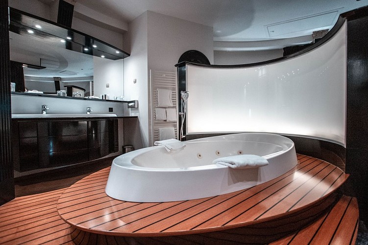 HÔTEL CARLTON - Suite Coupole