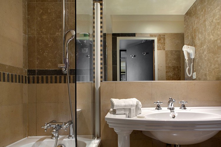 HÔTEL ART DÉCO EURALILLE - Salle de bains