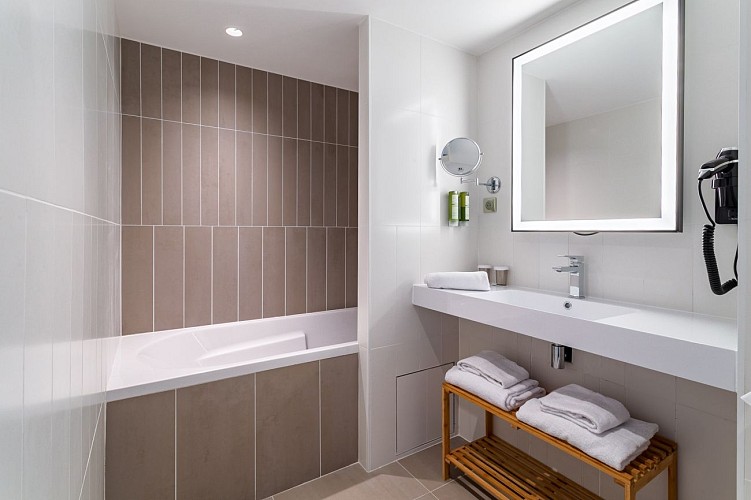 HÔTEL LILLE EURALILLE - AFFILIÉ HILTON - Salle de bains