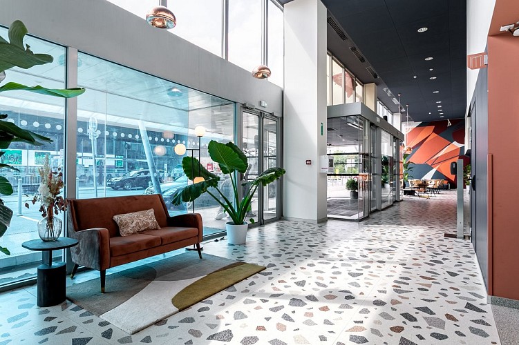 HÔTEL LILLE EURALILLE - AFFILIÉ HILTON - Accueil