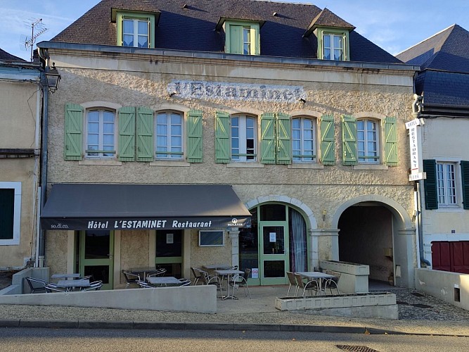 Hotel Estaminet Façade1