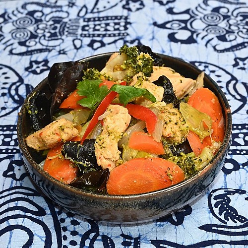 TS2024- WarungIndo09