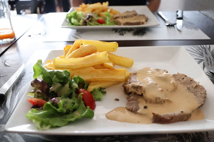 Restaurant les Voyageurs Monein 2