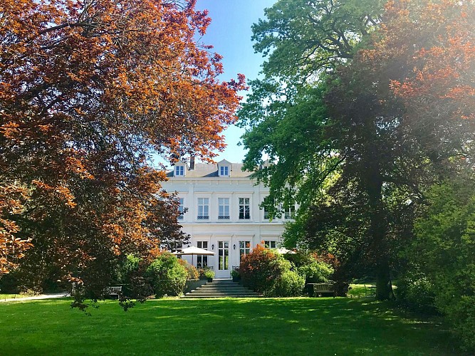 CHATEAU LA CHATAIGNERAIE - Le château et son parc