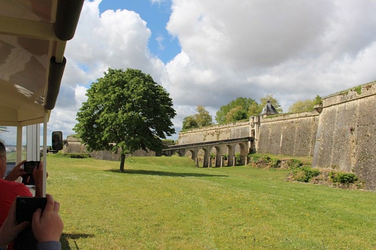 visite-degustation-chateau-marquis-de-vauban-blaye---train-citadelle-800x600--blaye-tourisme-2