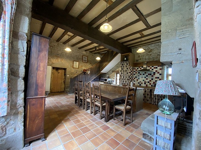 chiche-gite-du-monastere-salle-a-manger1