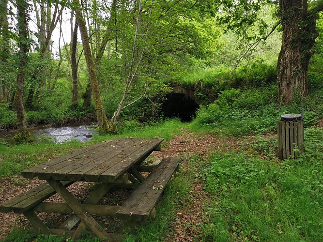 Aire de pique nique du Pont Péri