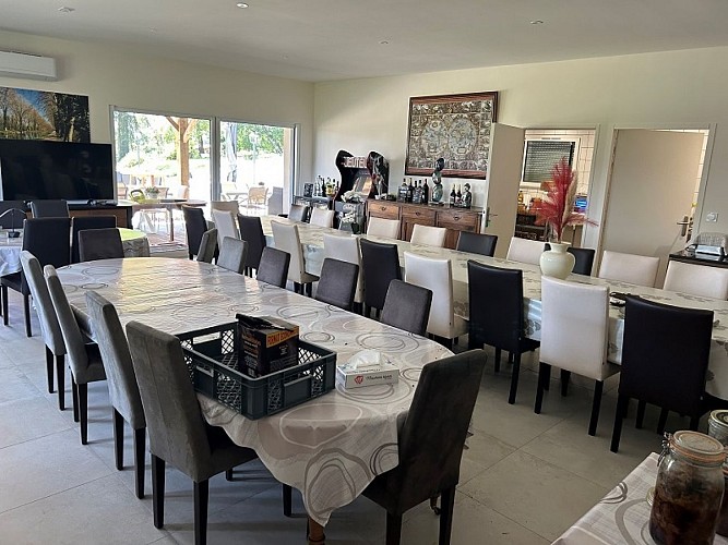 Ferme Auberge des Peyries - salle