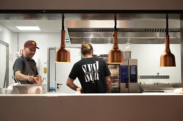 Photo Pin Bouteille 2