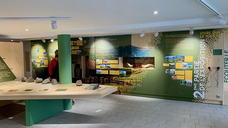 Visitor centre of the Pas de Peyrol Pass