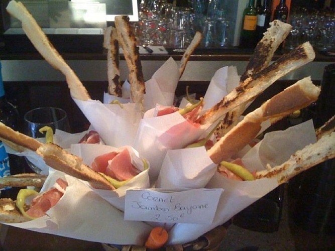 216842_143170582420601_7547478_n