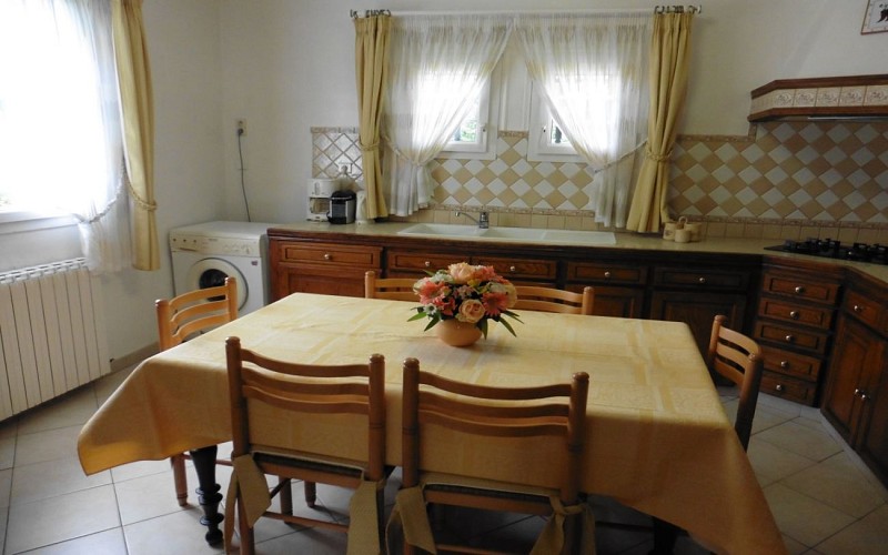 Maison-Iturri-Ondoa-Miranda-cuisine