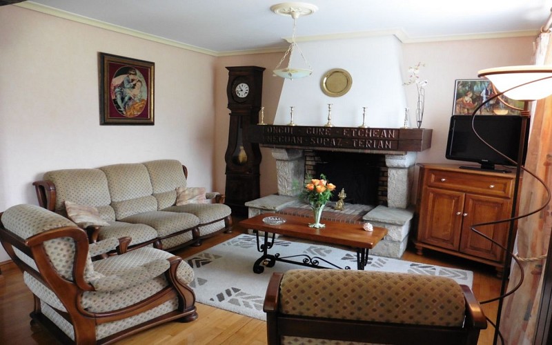 Maison-Iturri-Ondoa-Miranda-salon-sejour