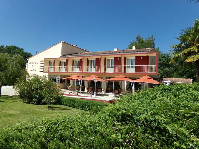 Hotel du lac BOUSSENS