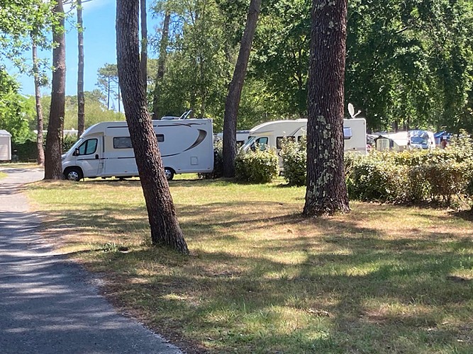 Emplacement Camping-Car (2)